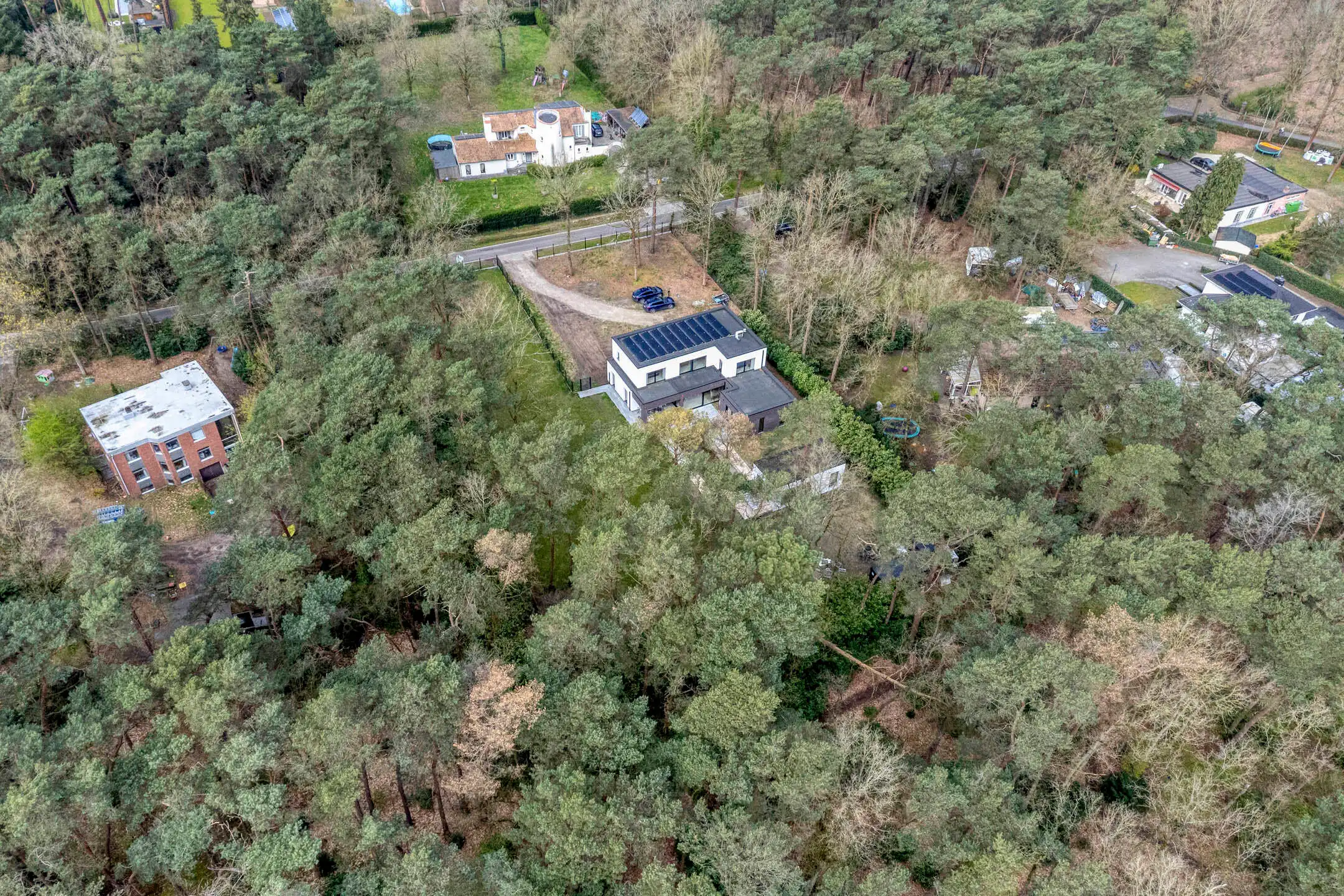 Riante villa met bijgebouw en aangrenzende bouwgrond op uniek perceel  foto 39