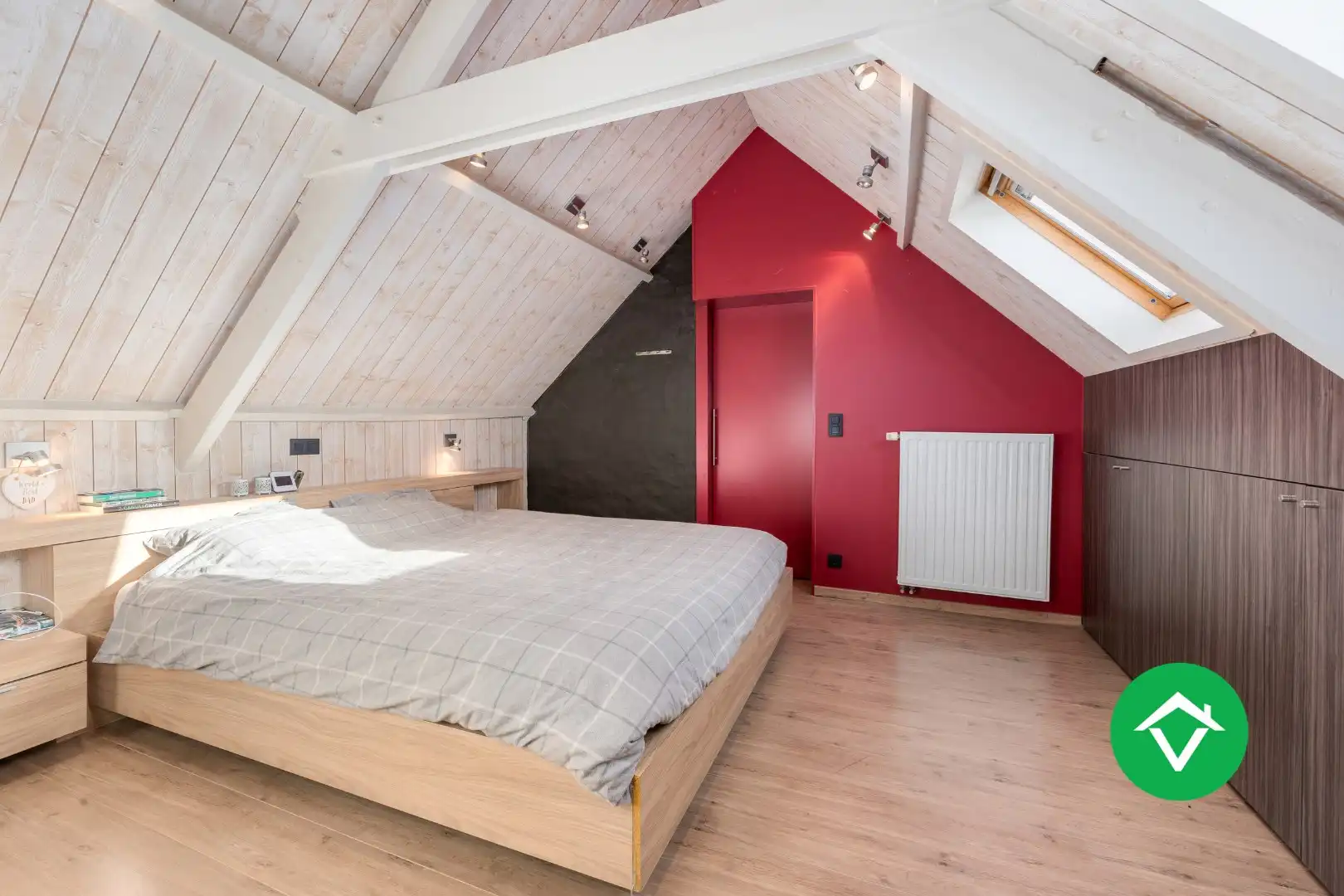 Instapklare woning met 4 slaapkamers en garage te Koekelare foto 30