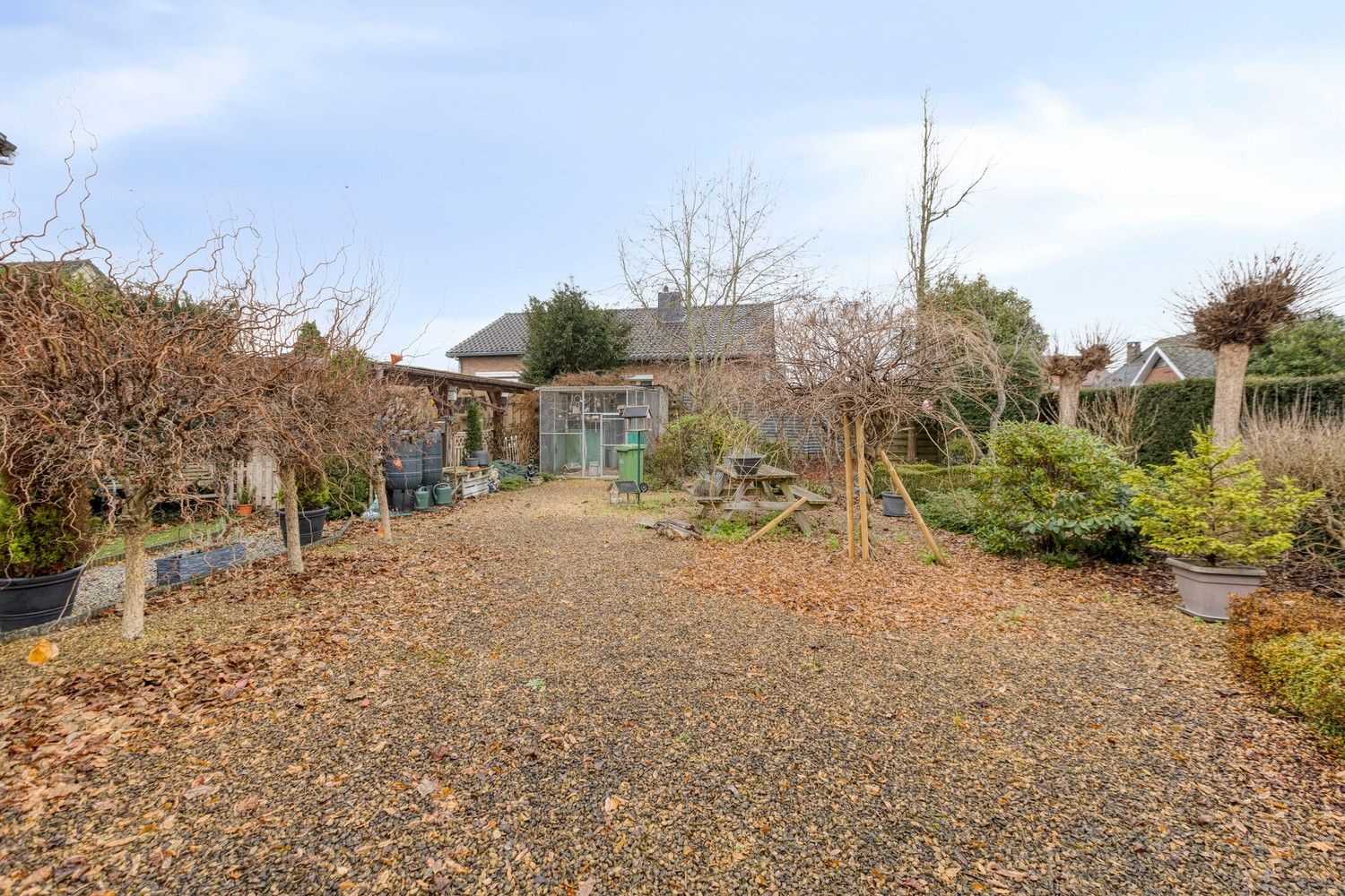 Karakteristieke, te renoveren woning met gezellige tuin en veel potentieel op een top-locatie te Lanaken foto 18