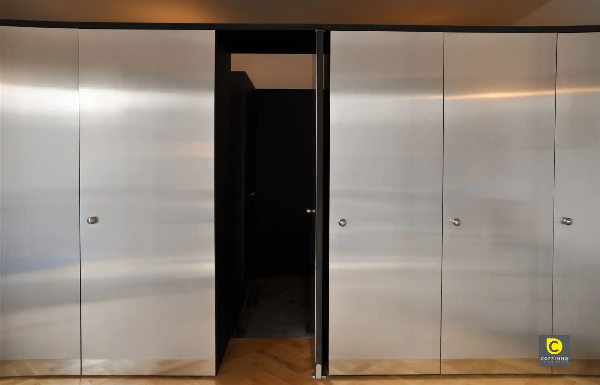 Designstudio op topligging aan het Leopoldplein foto 8