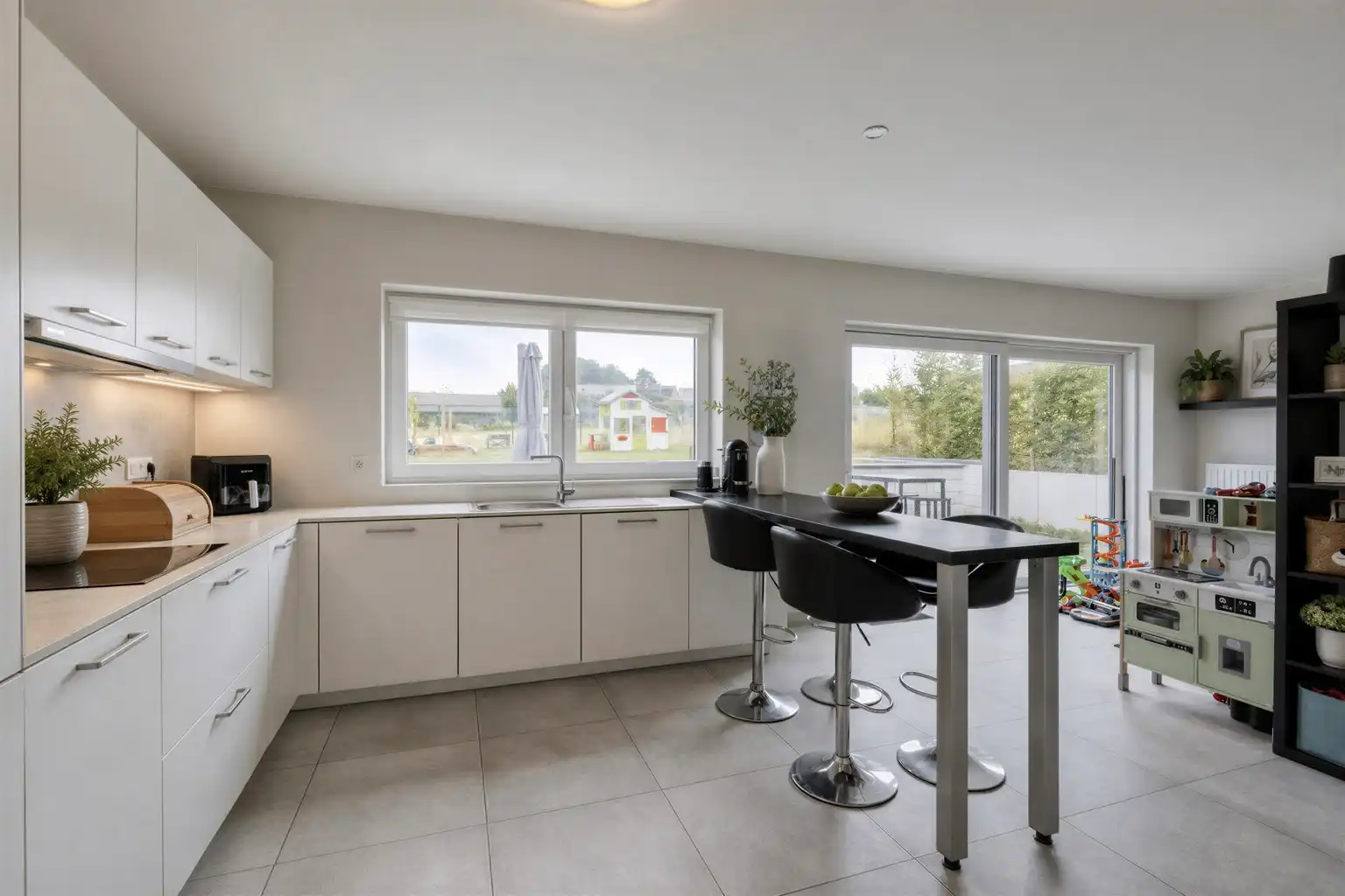 MOOIE, INSTAPKLARE WONING MET TUIN IN BOUTERSEM foto 8