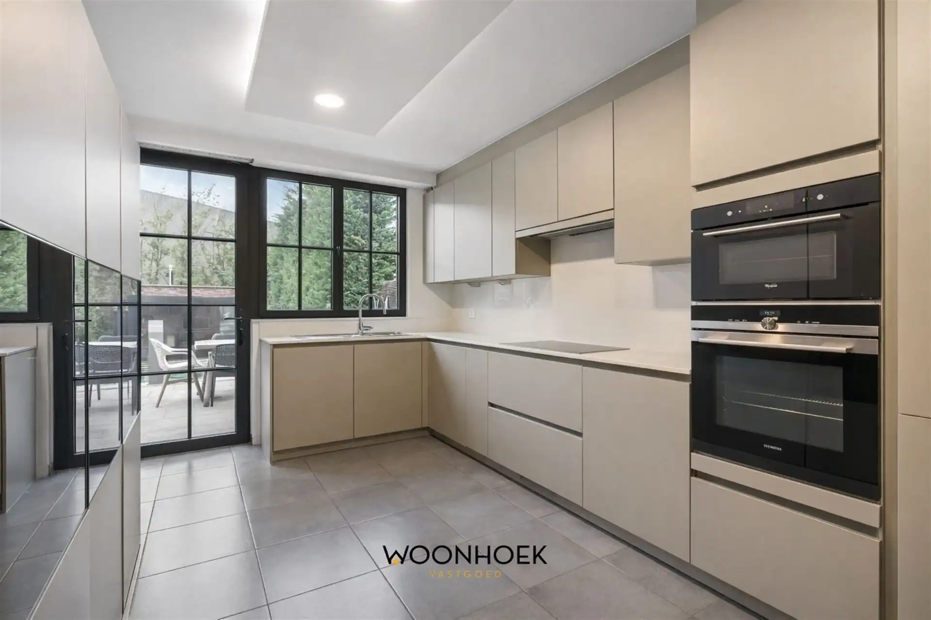 Luxueuze villa met zwembad en poolhouse te Zwijndrecht foto 9