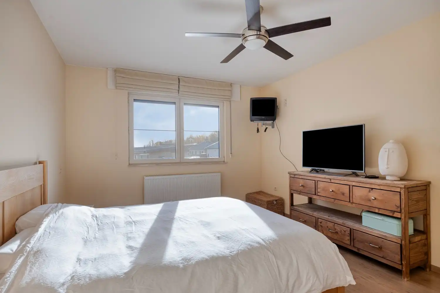 Ruime, energiezuinige gezinswoning met ingebouwd zwembad op toplocatie in Lanaken foto 29