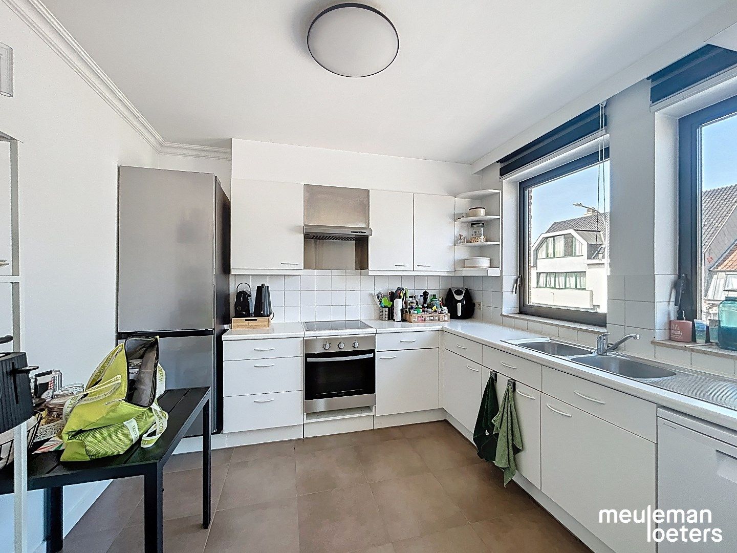 Ruim appartement in hartje Oostkamp foto 6