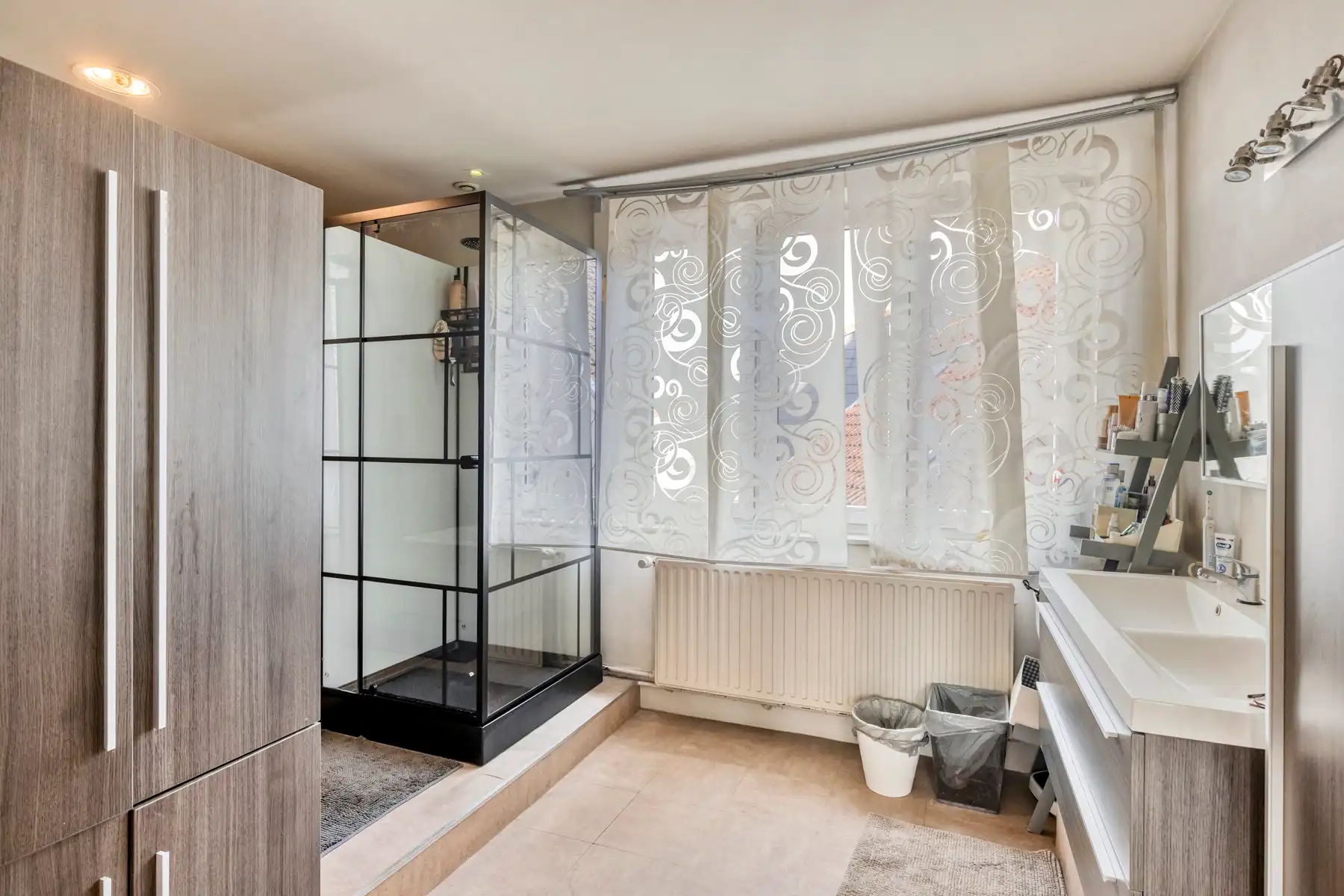 Handelsgelijkvloers met bovenliggende woonst! foto 27