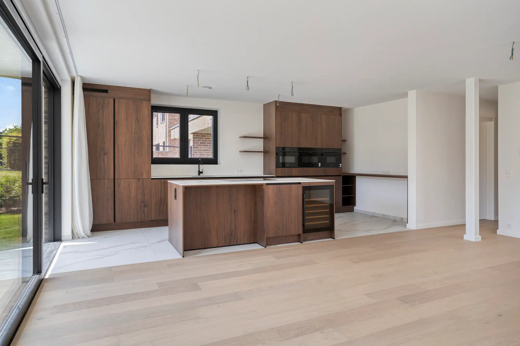 Luxueus afgewerkt gelijkvloersappartement met 3 slaapkamers foto 9