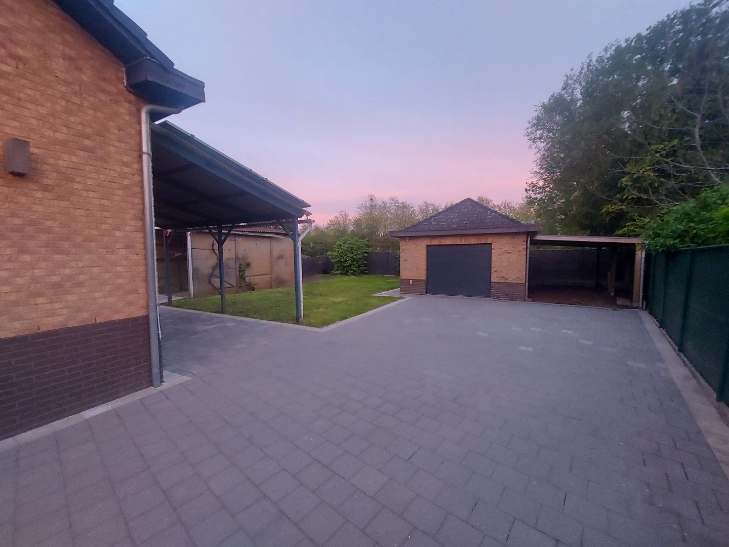 Ruime woning met 3 slaapkamers en grote tuin in Heusden-Zolder foto 12