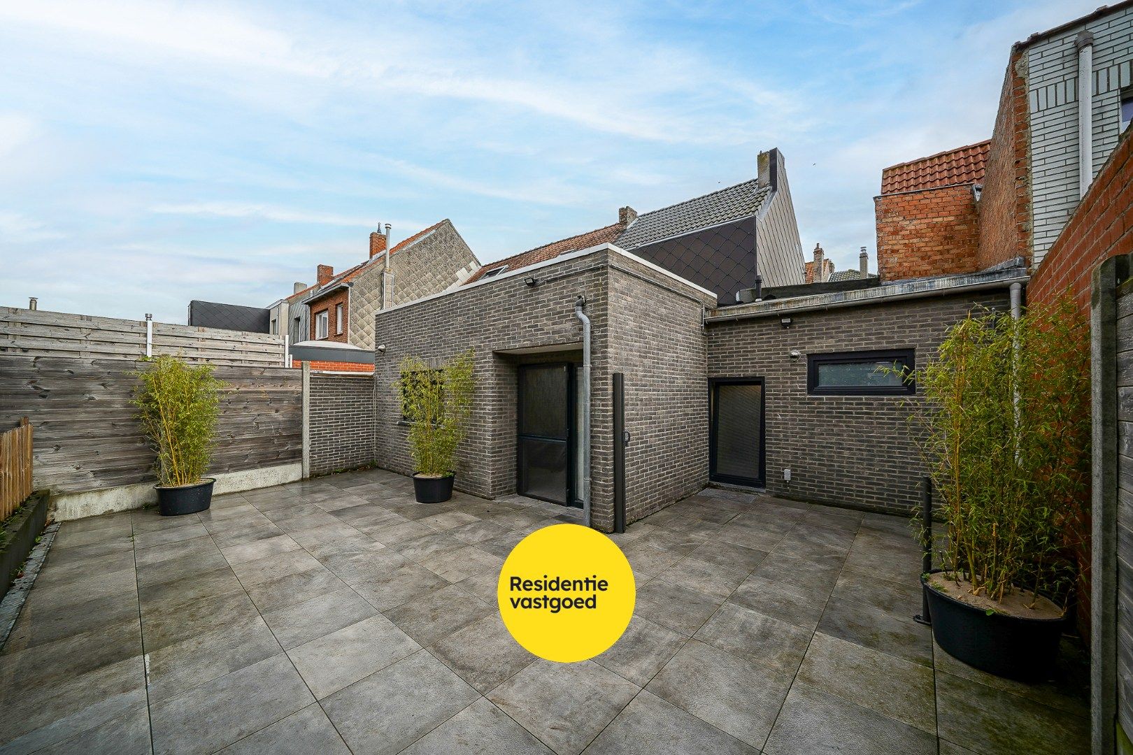Instapklare woning met garage en tuin te Bredene foto 17