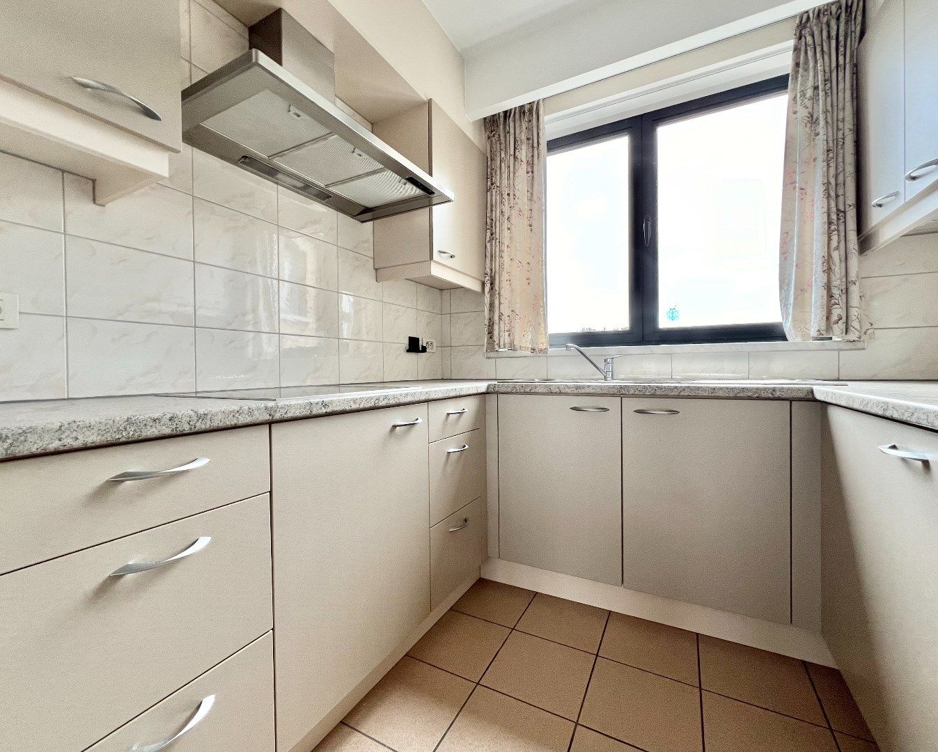 Ruim en lichtrijk appartement met 1 slpk, bew. opp. van 69m² op zeer centrale ligging! foto 7