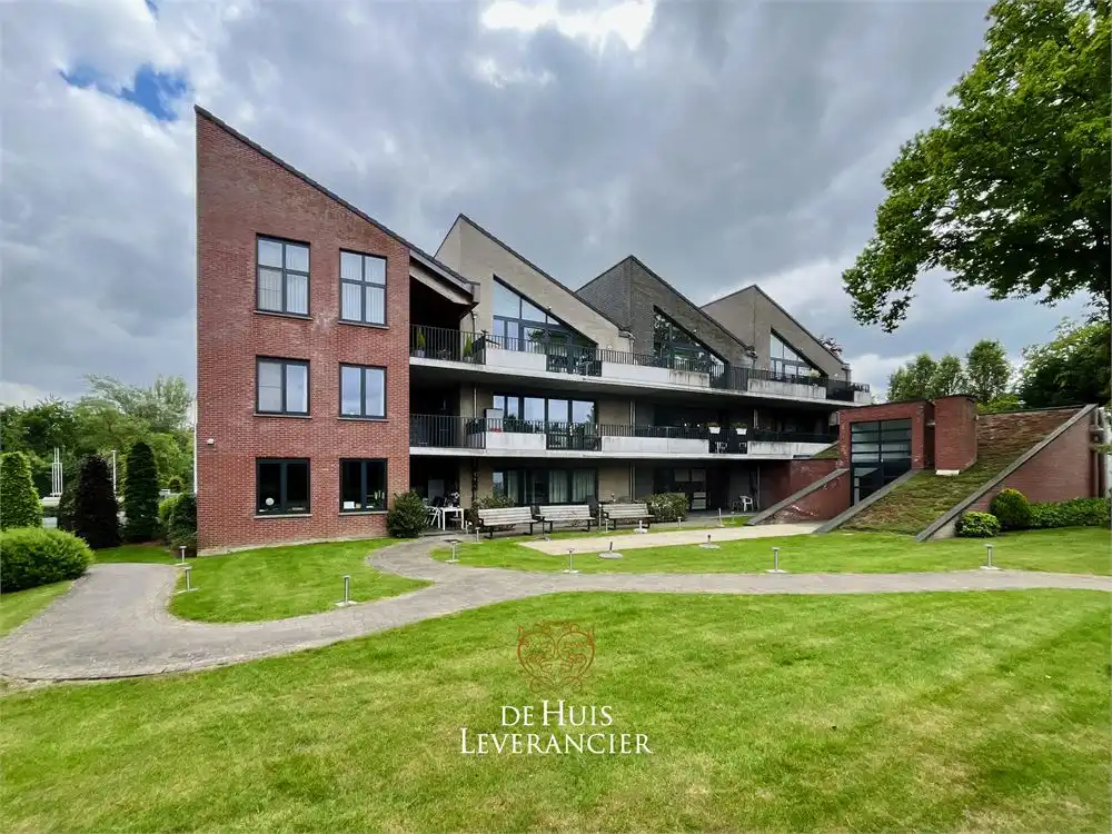 Luxueuze serviceflat met 1 slk en ruim terras foto 5