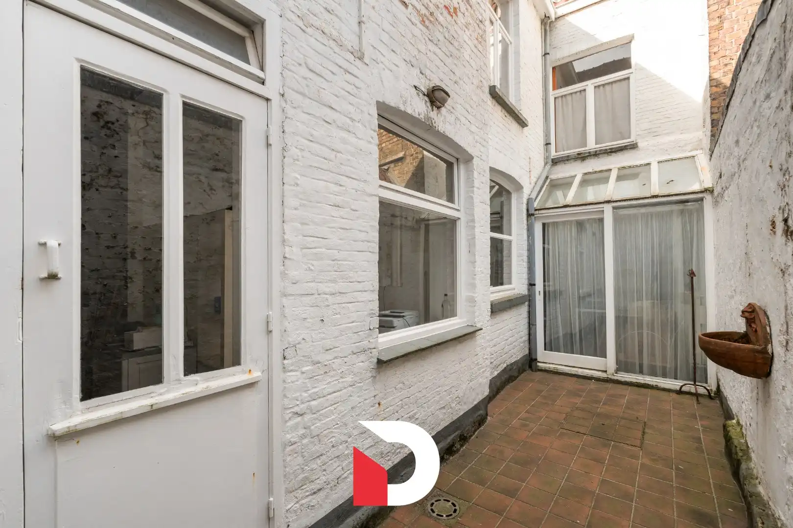 Karaktervolle woning met uitzonderlijk potentieel in hartje Brugge foto 13