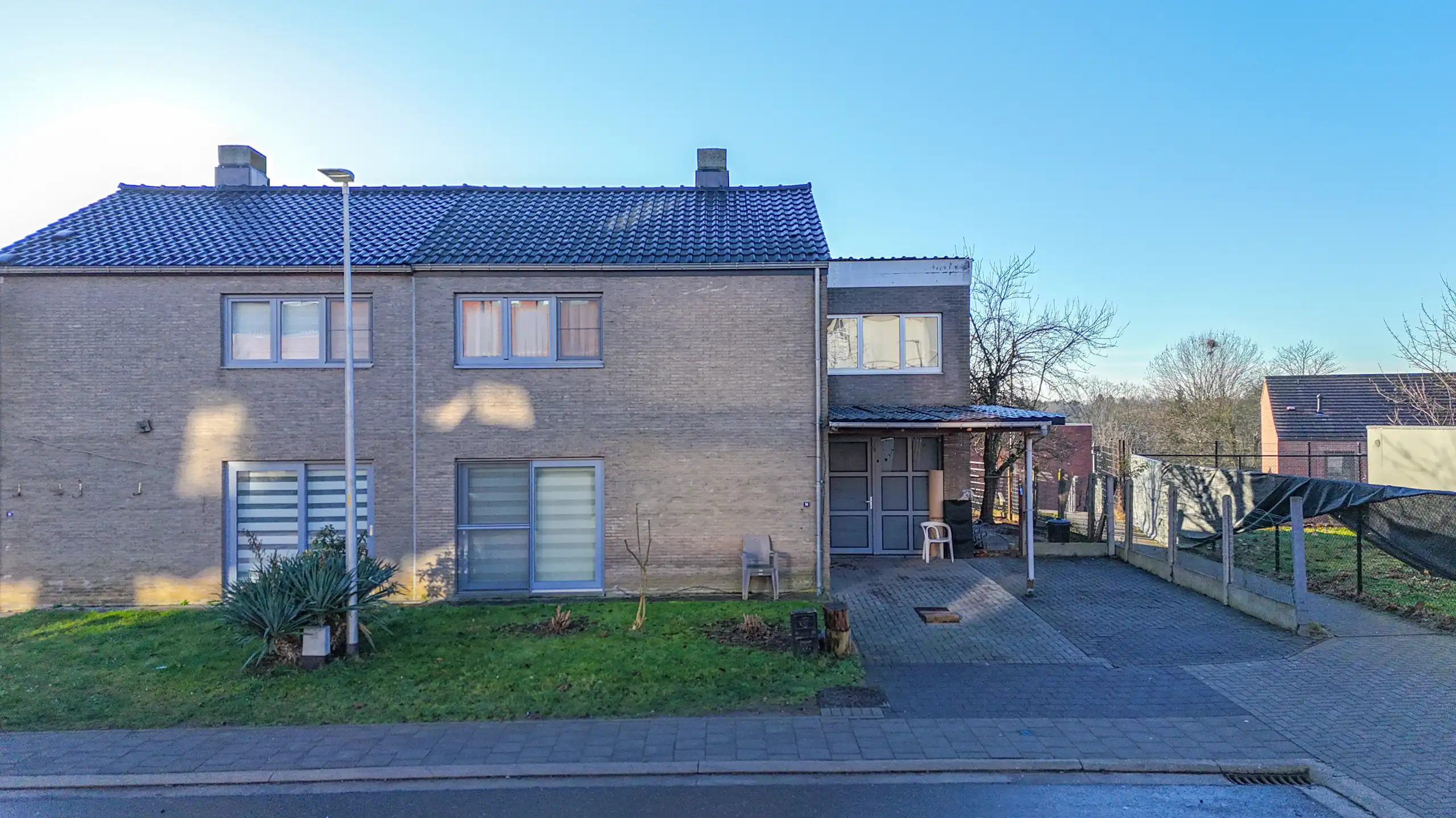 Moderne en gezellige woning met 5 slpkmrs en zonnepanelen! foto 29