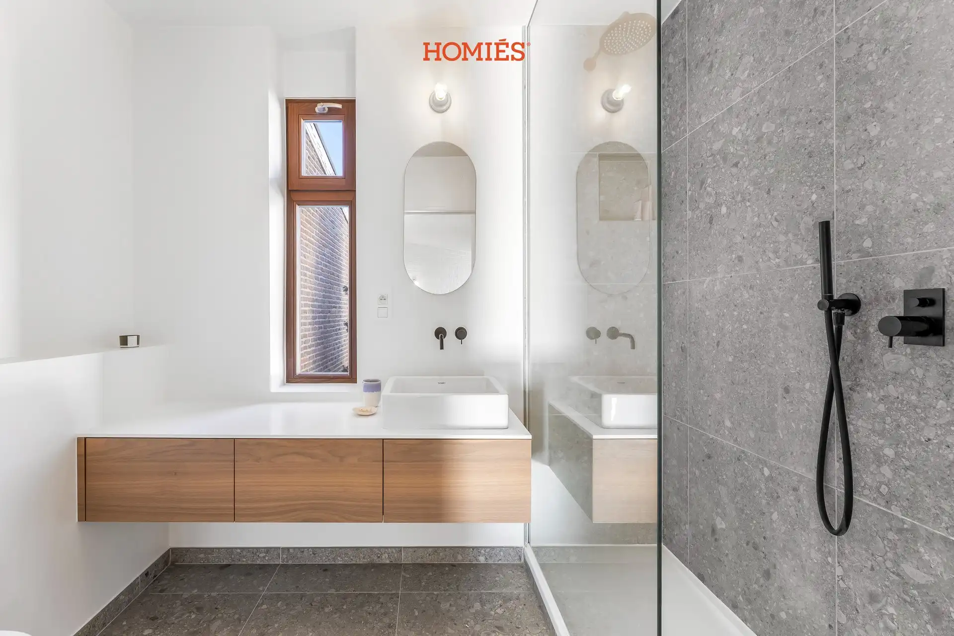 Unieke architectenwoning met veel lichtinval foto 14