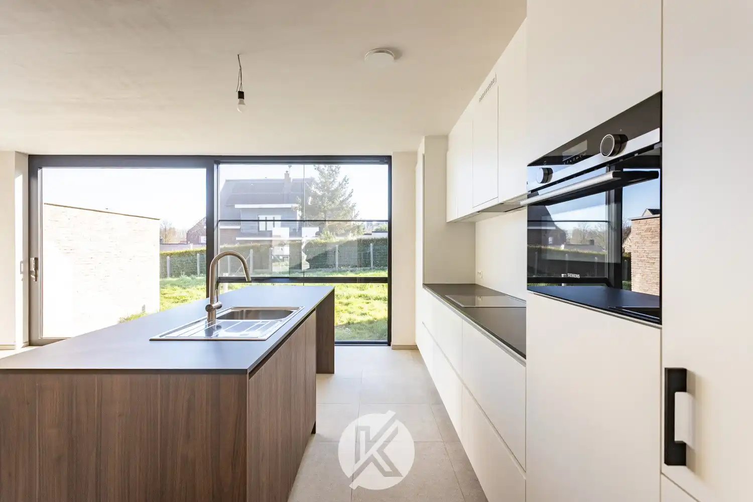 Halfopen nieuwbouwwoning op een rustige ligging foto 8