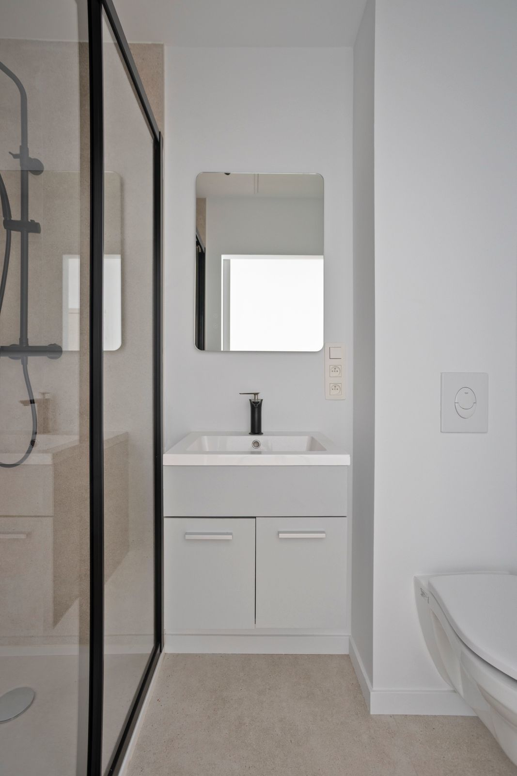 Gloednieuwe, energiezuinige studio met zonnepanelen te huur: instapklaar en bemeubeld foto 6