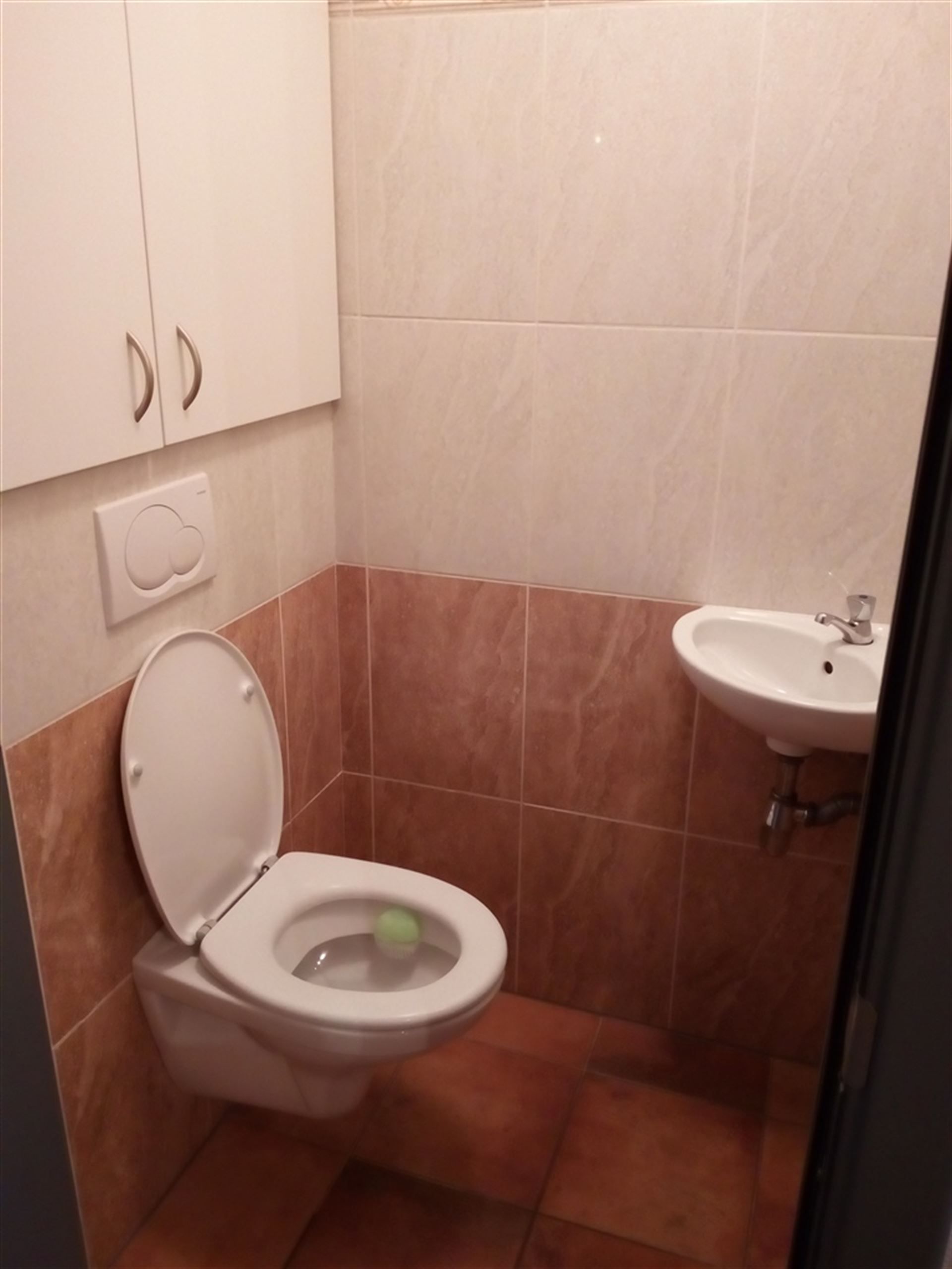 Appartement op eerste verdieping in centrum van Lummen! foto 12