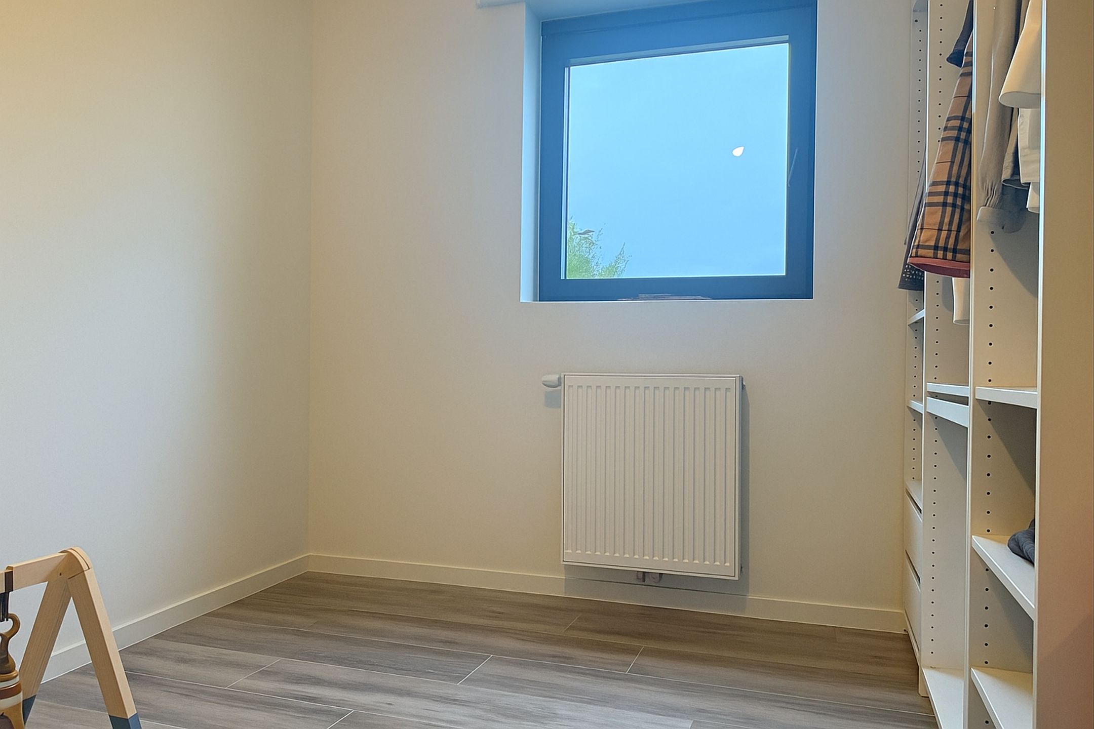 Ruime en moderne woning met grote tuin  foto 9