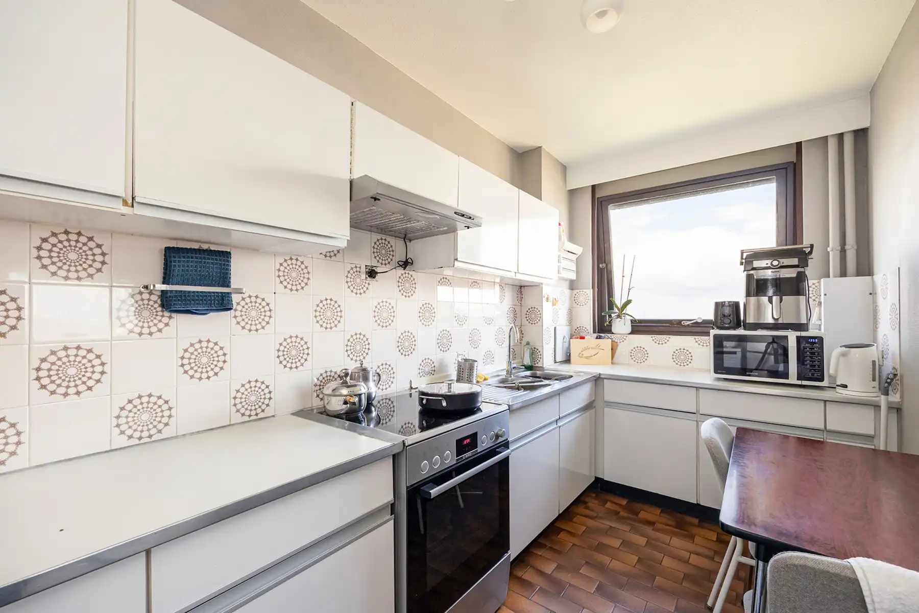 Ruim 3-slaapkamerappartement met panoramisch uitzicht foto 4