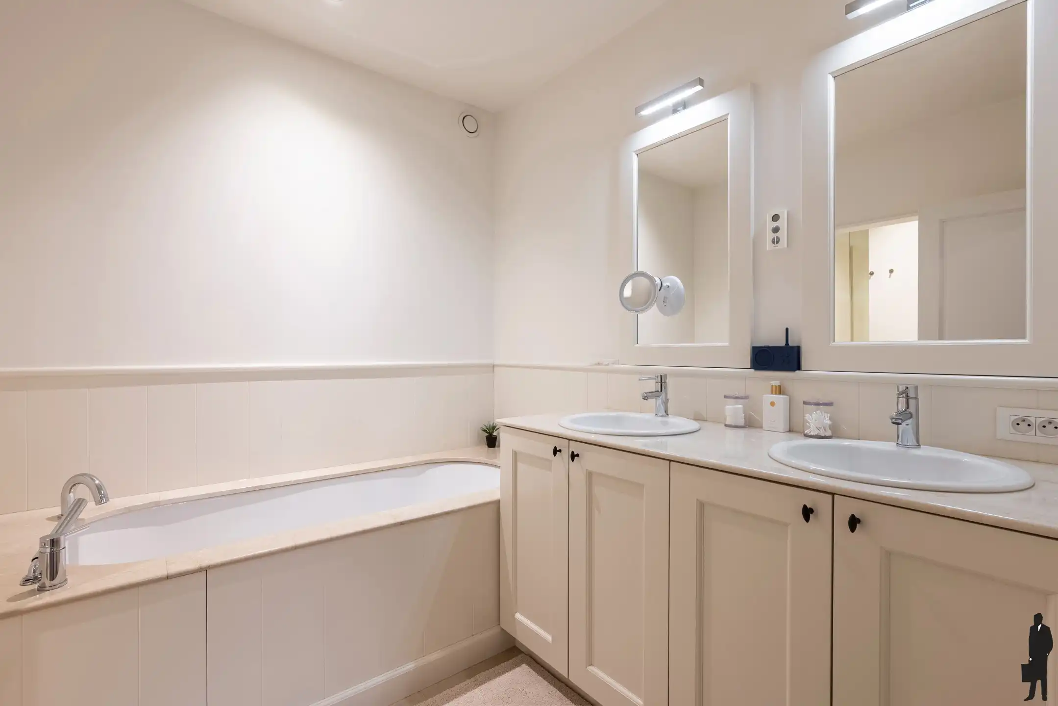 Stijlvol appartement met 2 slpks, 2 badks en zuidterras foto 10