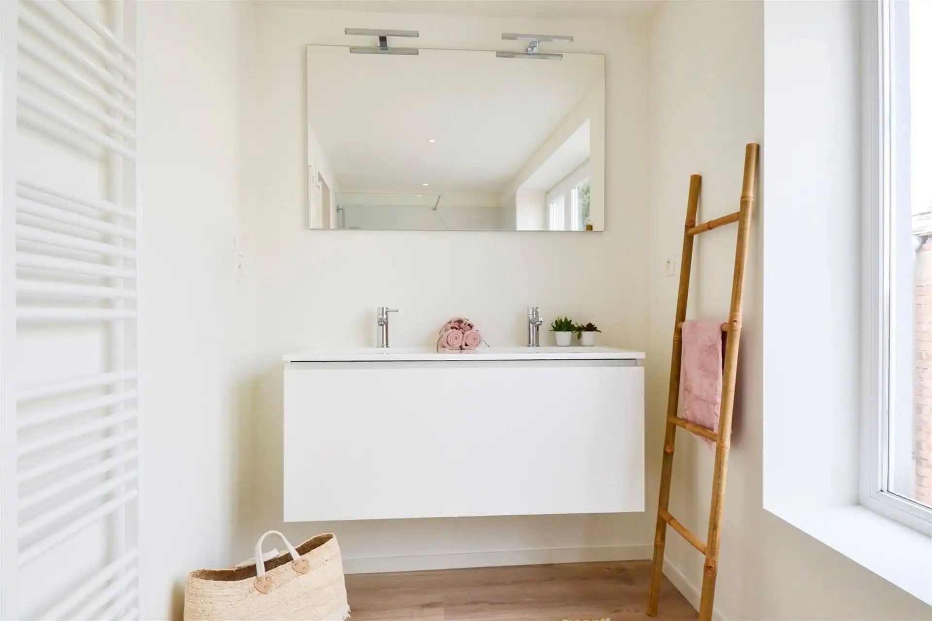 Centraal gelegen, instapklare stadswoning met 2 slaapkamers foto 11