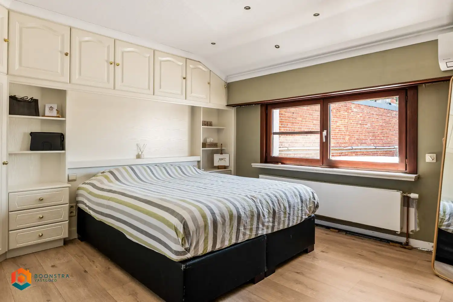 Instapklare woning met 3 slpkrs met gezellig terras en tuin foto 17