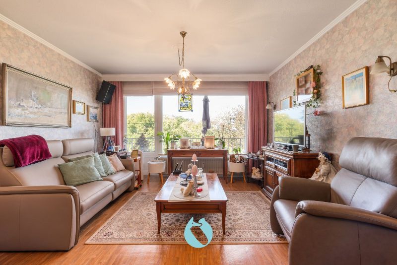 In het Elsopark bevindt zich dit verzorgd appartement op de 7de verdieping met garage foto {{pictureIndex}}