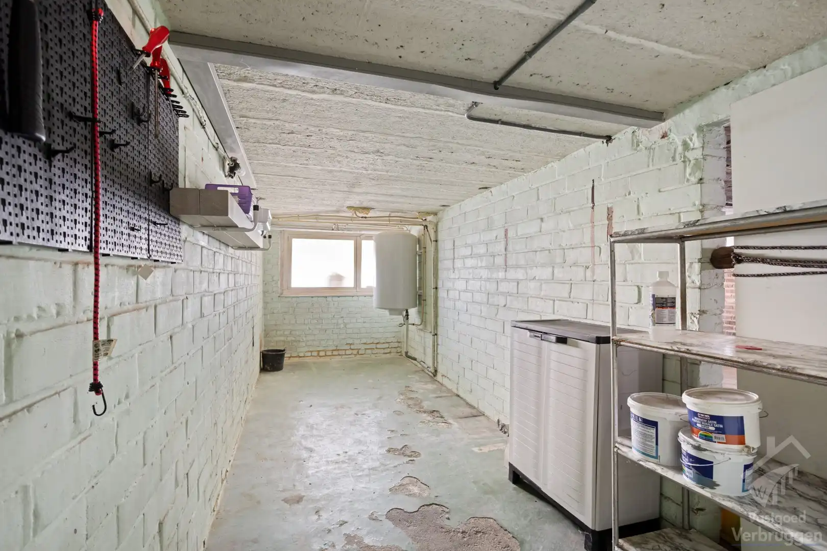 Volledig onderkelderde bungalow te koop op groot perceel foto 15