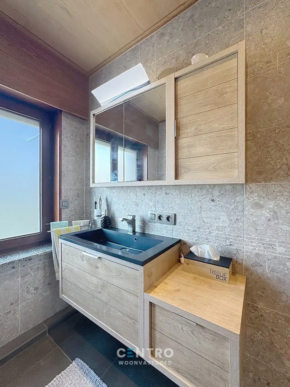 Magazijn met woonst op interessante ligging te Gistel! foto 31