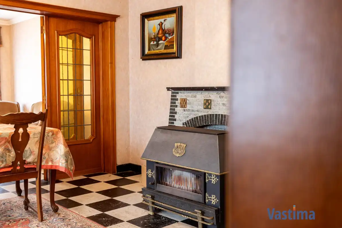 Woning met loods en grote tuin foto 11