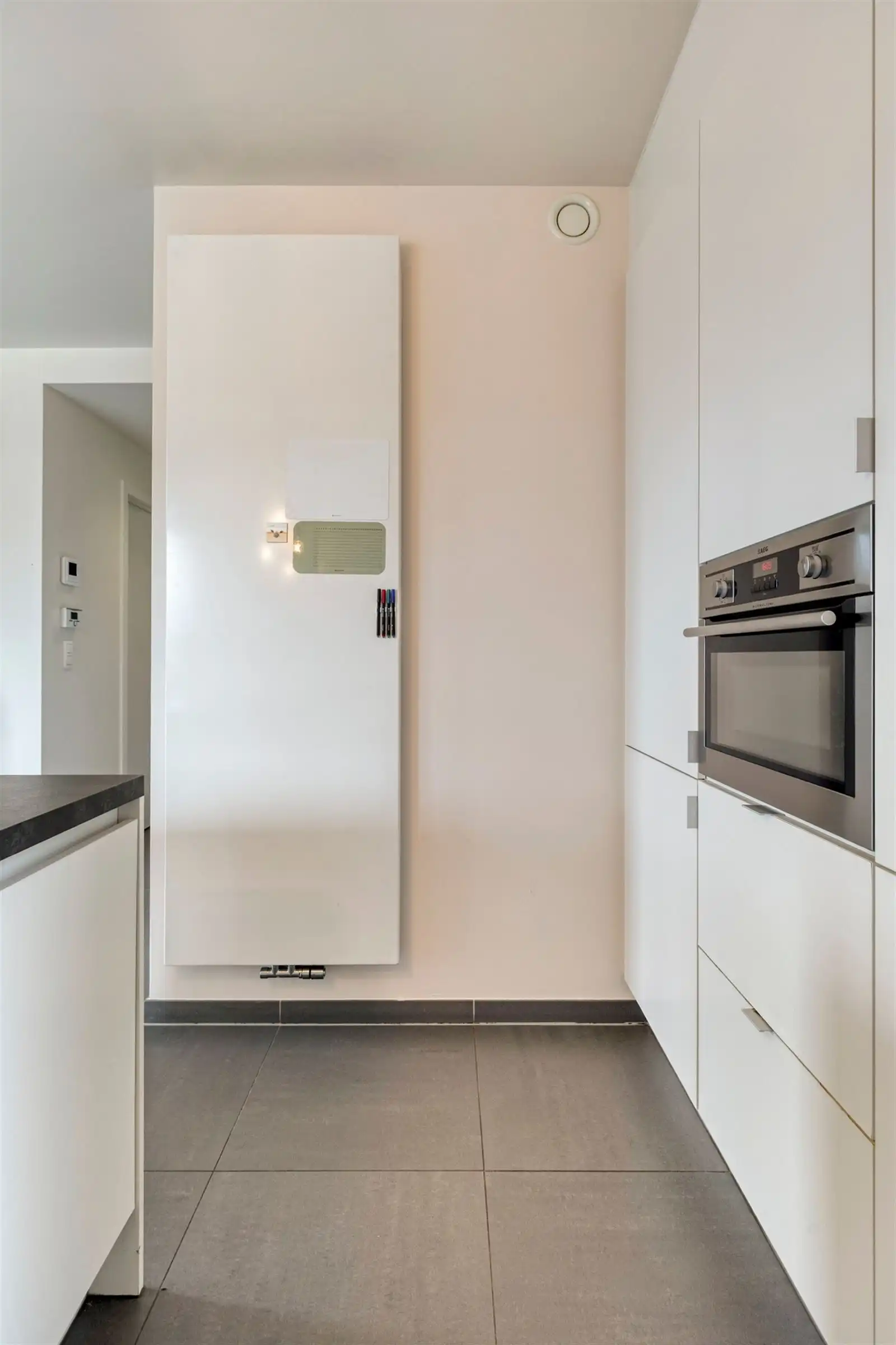 Rustig gelegen en instapklaar appartement met 1 slaapkamer, ruime tuin en private autostaanplaats. foto 9