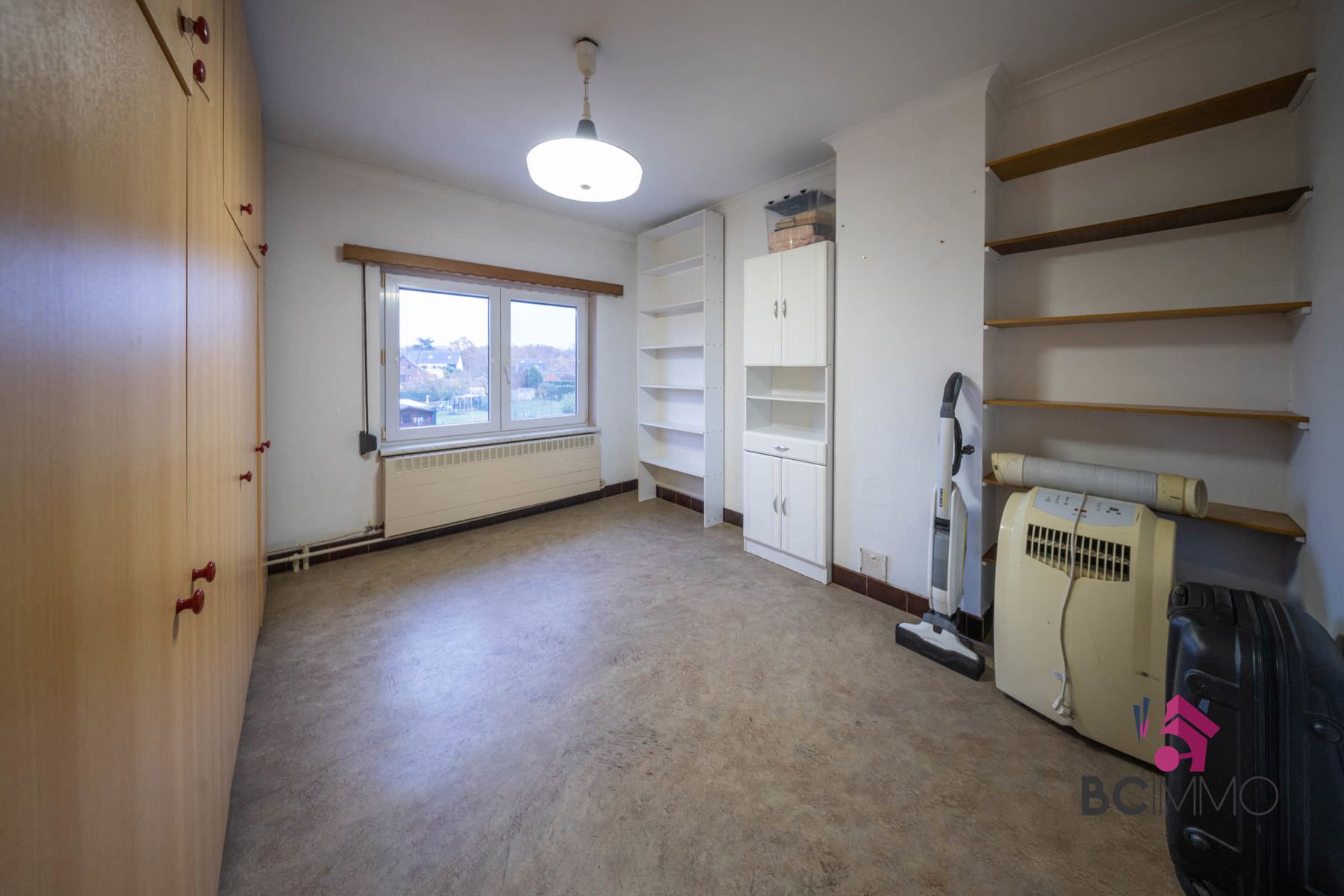 Ruime, tijdloze gezinswoning met 4 slaapkamers, grote tuin en garage en centraal gelegen in Genk foto 15