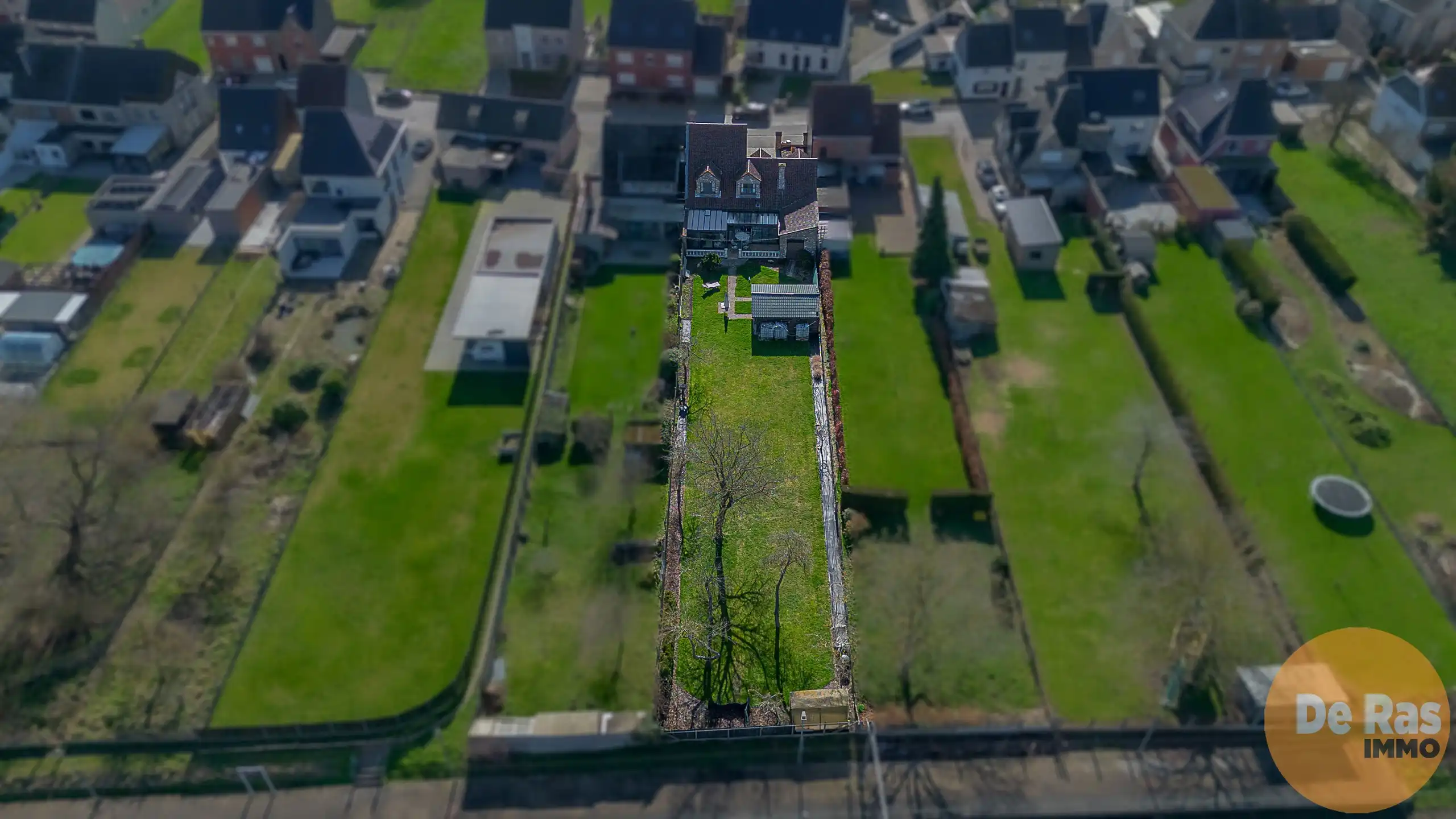 Ruime woning met grote garage en tuin vlakbij station Ede foto 32