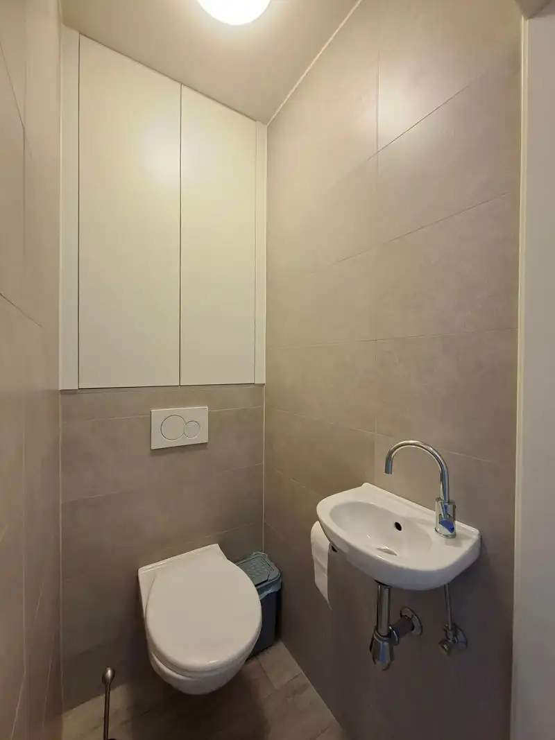 Instapklaar, smaakvol gerenoveerd appartement te Zonhoven foto 17