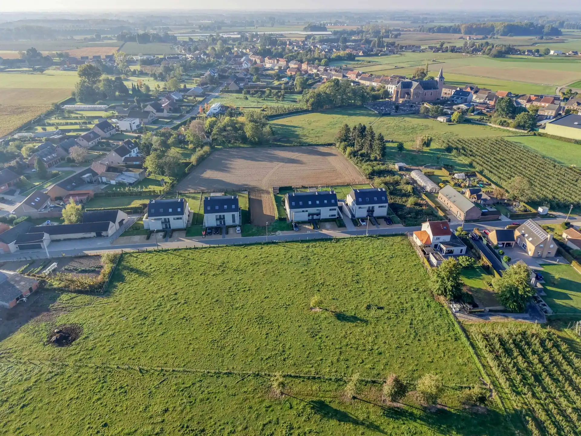 Ruime, brede bouwgrond met landelijke ligging foto 5