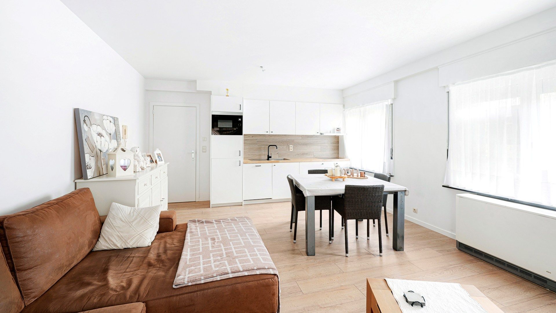 Hoofdfoto van de publicatie: Verzorgd 2-kamer appartement in hartje Heist