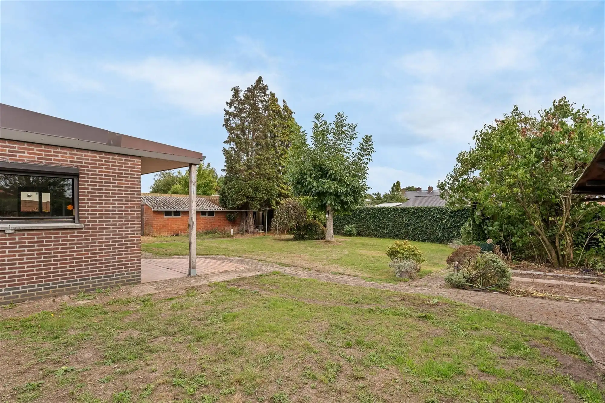 OP TE FRISSEN WONING MET 4 SLAAPKAMERS RUSTIG GELEGEN OP EEN PERCEEL VAN 7A41CA TE PAAL foto 28
