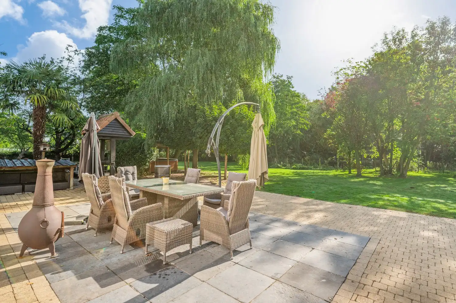 Charmante hoeve in een oase van groen foto 14