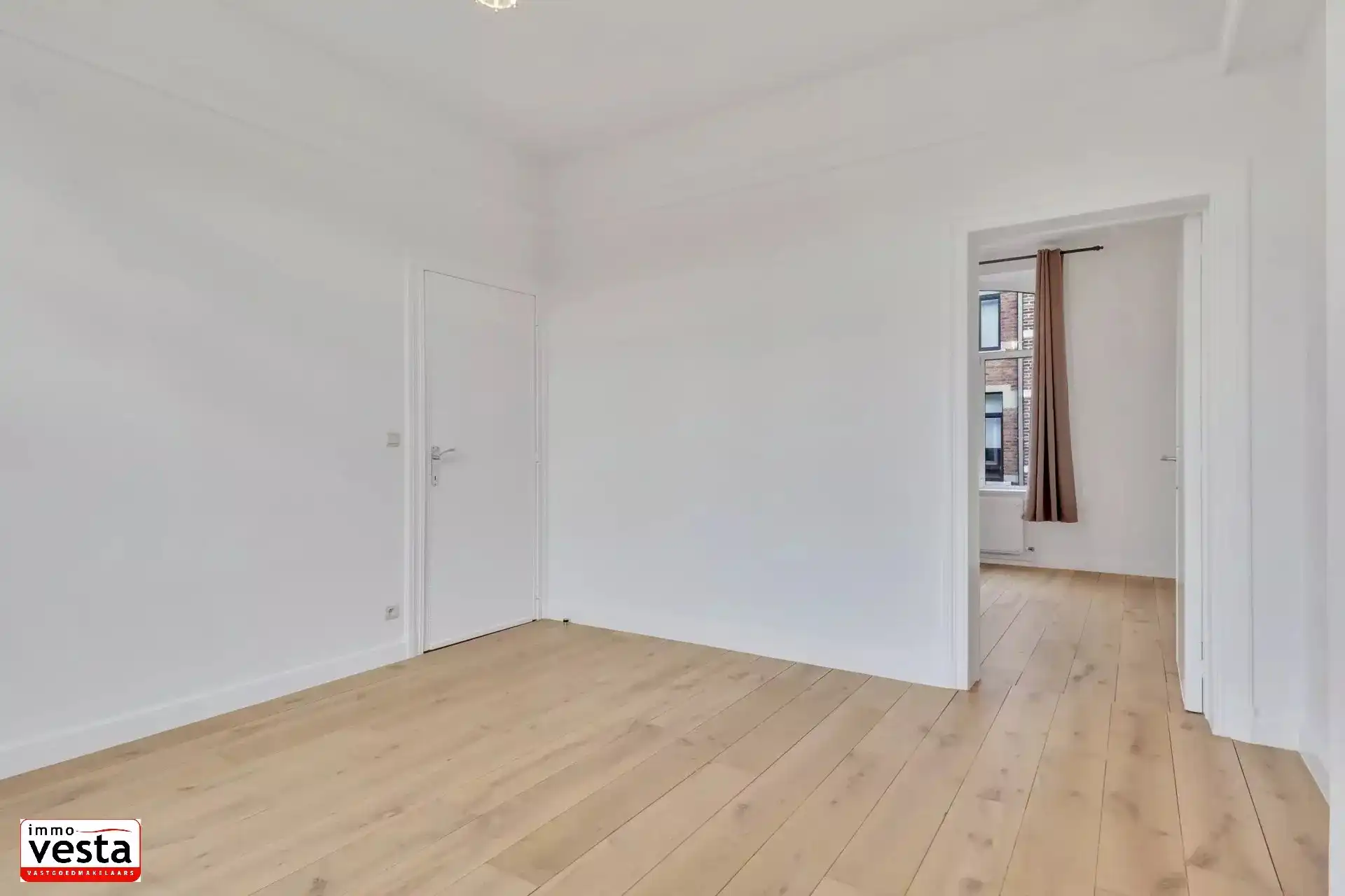 Goed gelegen, energetisch gerenoveerde stadwoning foto 14