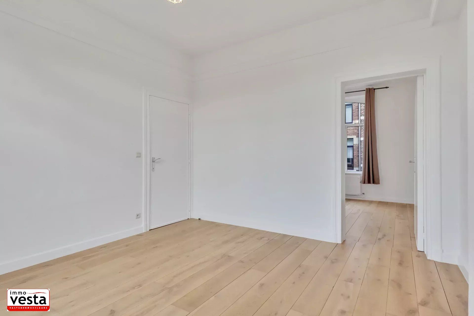 Goed gelegen, energetisch gerenoveerde stadwoning foto 14