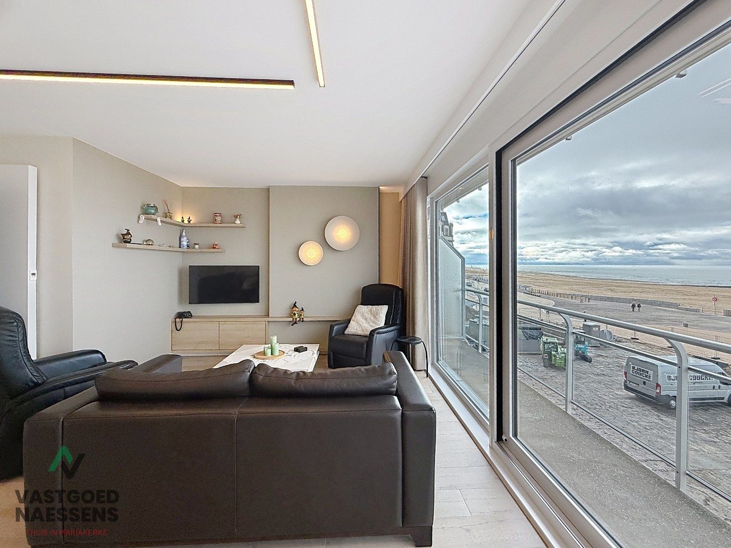 SCHITTEREND VERNIEUWD 3 SLPK APP MET ZICHT OP ZEE EN TERRAS foto 4