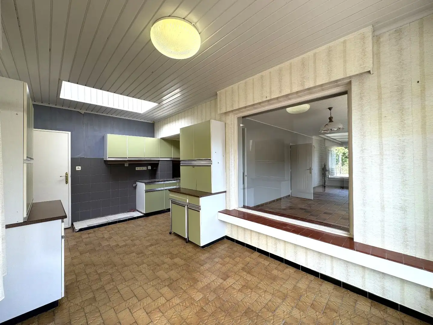 Te renoveren halfopen bebouwing met bijzonder veel potentieel in rustige verkavelingswijk foto 8