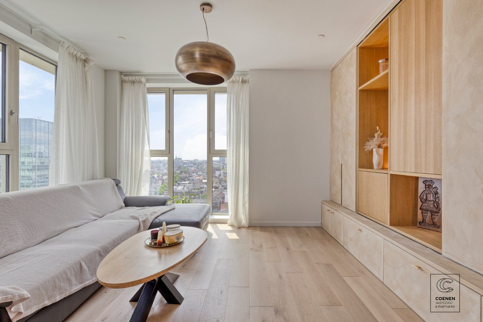 Design appartement van 83 m², twee slaapkamers en een ruim terras met een prachtig uitzicht over Antwerpen! foto 4