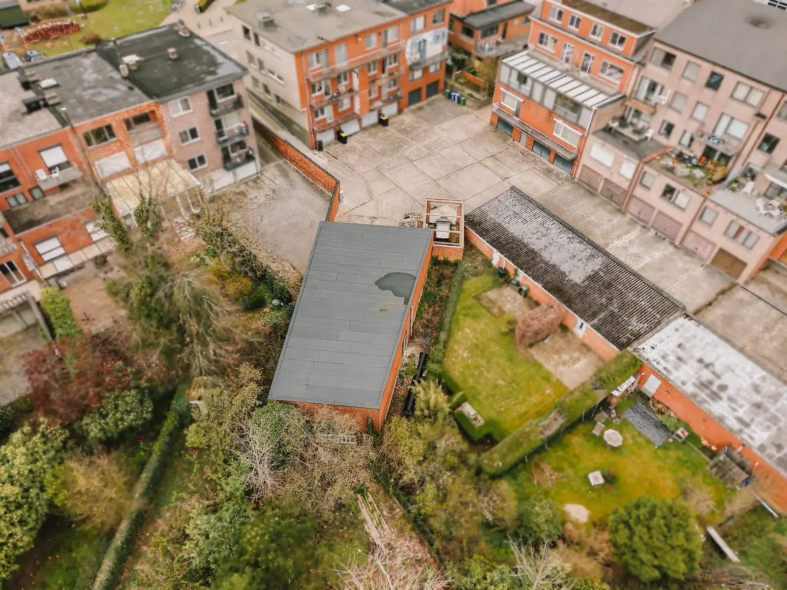 Loods/magazijn met twee automatische poorten voor een optimaal gebruikscomfort foto 4