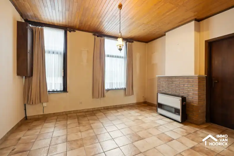 Te renoveren woning aan de stadsrand op 390m² grondoppervlak! foto 6