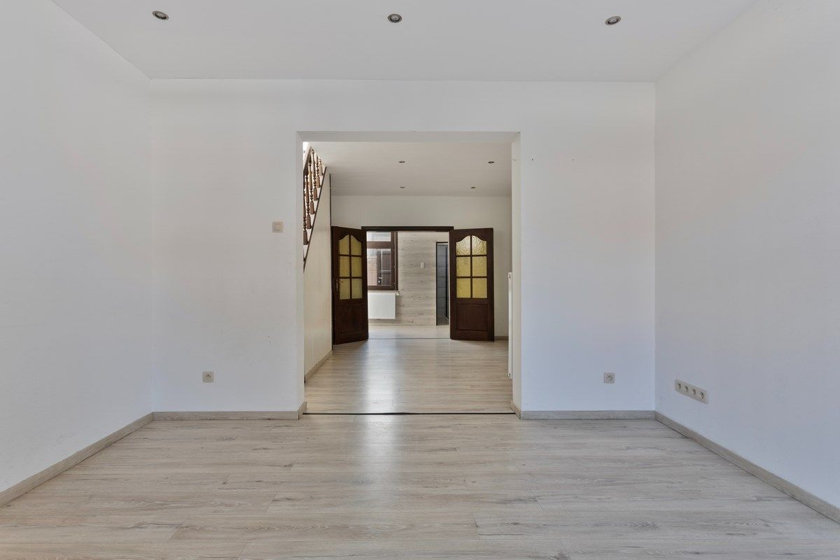 Gezellige 2-gevelwoning te koop in Lennik foto 3