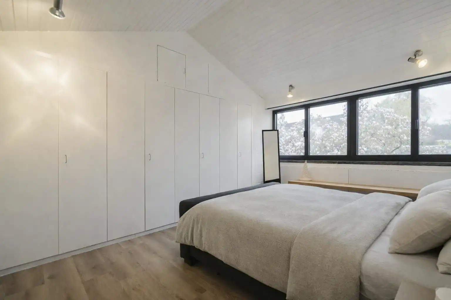 Instapklaar huis te koop te Kortrijk foto 19