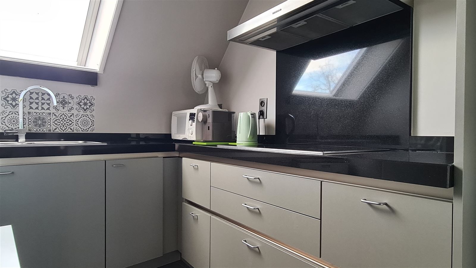gezellig tweeslaapkamerappartement in centrum Munsterbilzen foto 6