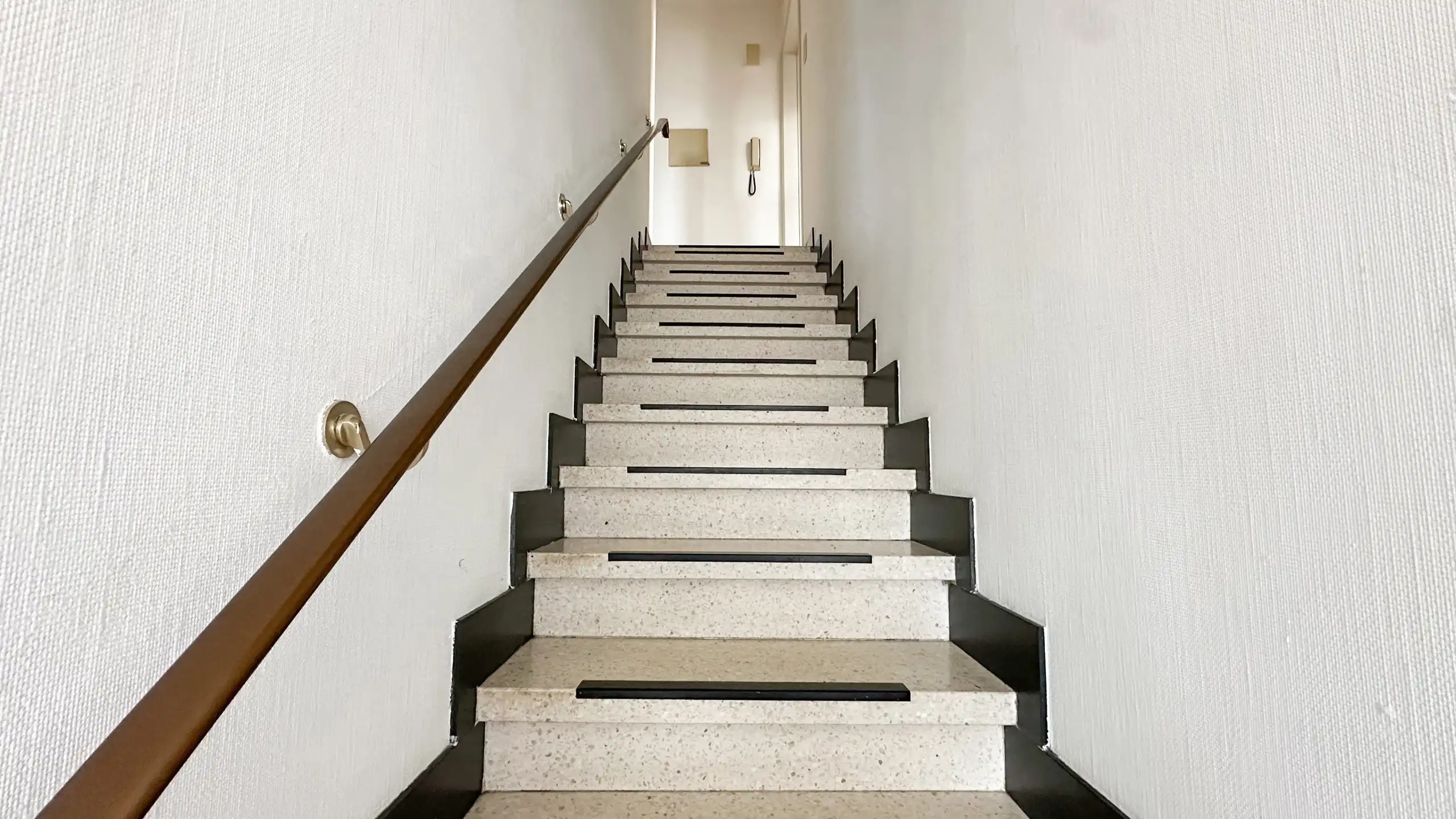 Appartement met 2 slpk en terras met mooi uitzicht! foto 17