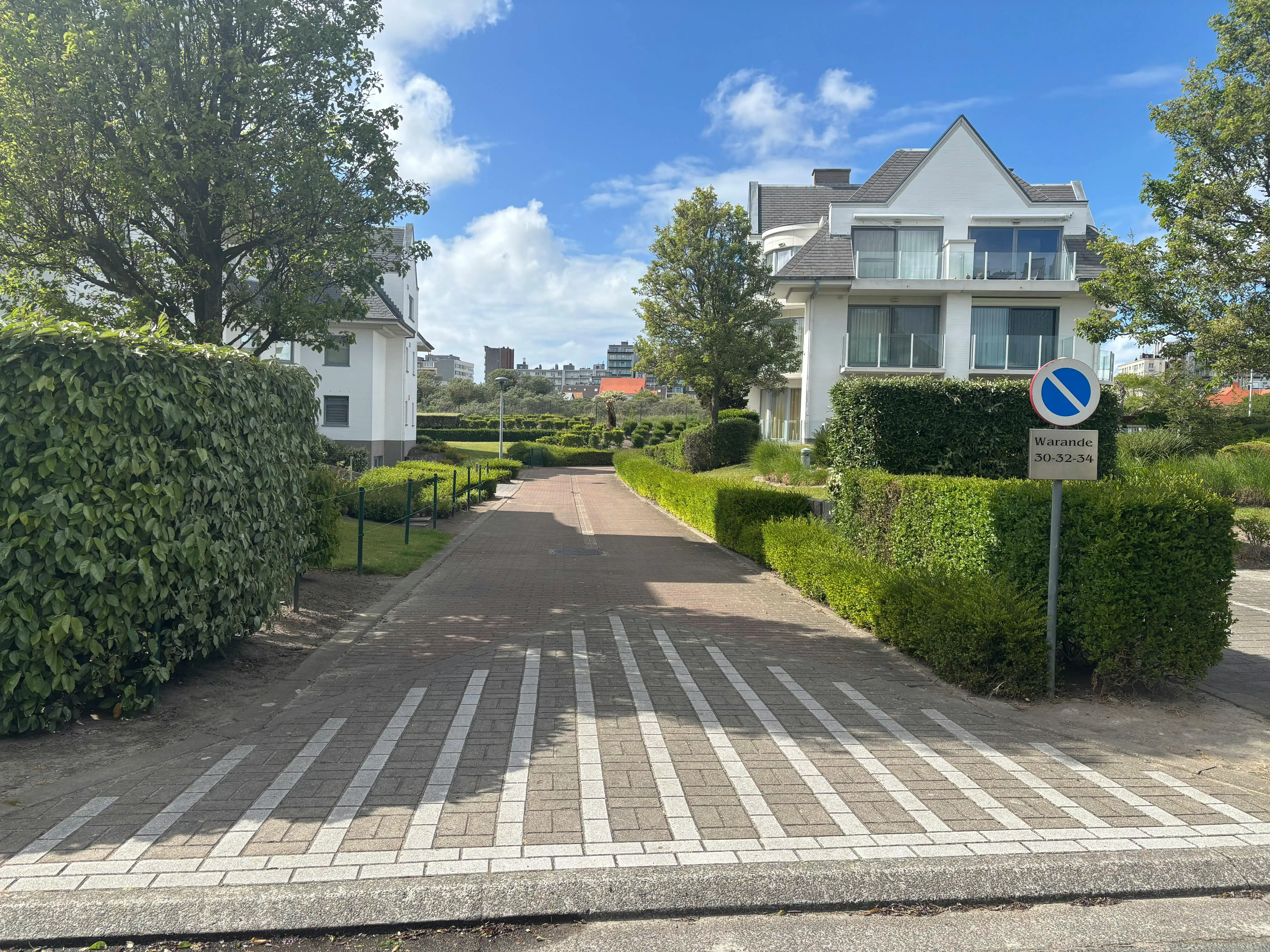 Ruime garagebox te koop te Warande foto 7
