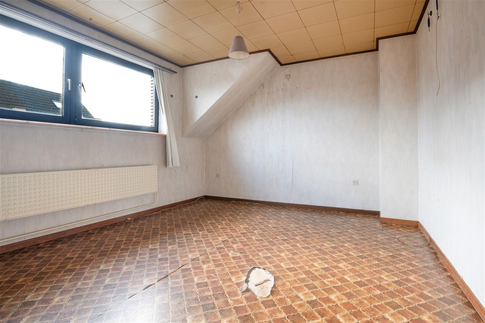 Woning met grote ruimtes en veel lichtinval foto 5